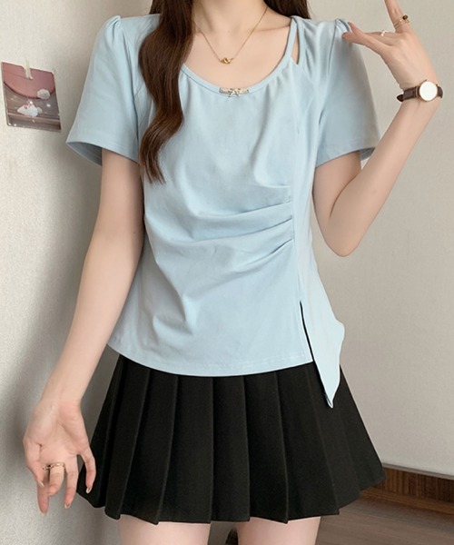 2ly2（トゥーリートゥー）の「ドレープ＆カットデザイントップス（Tシャツ/カットソー・レディース・ブルー/ホワイト/ブラック・FREE）」の15枚目の写真