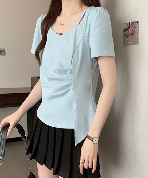 2ly2（トゥーリートゥー）の「ドレープ＆カットデザイントップス（Tシャツ/カットソー・レディース・ブルー/ホワイト/ブラック・FREE）」の17枚目の写真