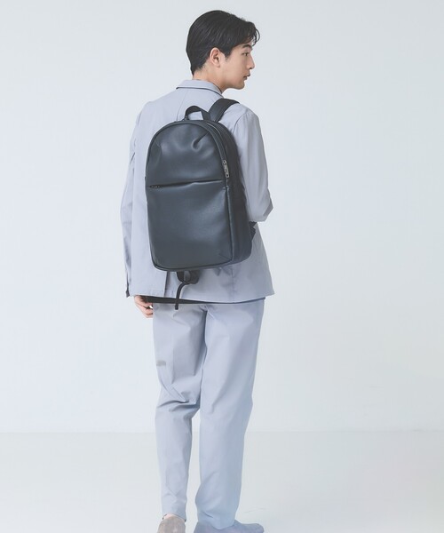 ABAHOUSE（アバハウス）の「【WEB別注】シボレザー スマートリュック / バックパック / 15.0インチPC対応 / A4サイズ対応可能（バックパック/リュック・メンズ・ネイビー/ブラック/グレー・フリー）」の4枚目の写真