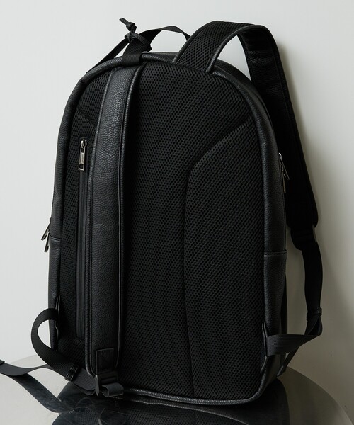 ABAHOUSE（アバハウス）の「【WEB別注】シボレザー スマートリュック / バックパック / 15.0インチPC対応 / A4サイズ対応可能（バックパック/リュック・メンズ・ネイビー/ブラック/グレー・フリー）」の12枚目の写真
