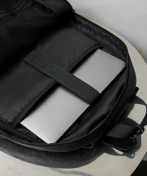 ABAHOUSE（アバハウス）の「【WEB別注】シボレザー スマートリュック / バックパック / 15.0インチPC対応 / A4サイズ対応可能（バックパック/リュック・メンズ・ネイビー/ブラック/グレー・フリー）」の21枚目の写真