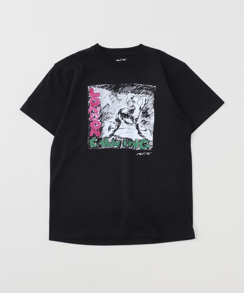 EDIFICE（エディフィス）の「RAYLOWRT(レイローリー) × THE CLASH(ザ・クラッシュ) Tシャツ（Tシャツ/カットソー・メンズ・ホワイト/ホワイト系その他/ブラック系その他/ブラック・X-LARGE/LARGE/MEDIUM）」の4枚目の写真