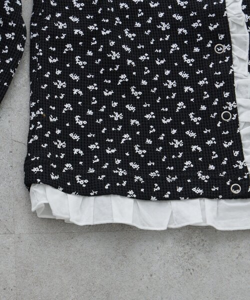 CIAOPANIC TYPY(チャオパニックティピー)の「【WEB限定】【KIDS】フラワープリントフリルワッフルスナップカーデ(カーディガン/ボレロ・キッズ・グレー/ブラック/アイボリー・150/130/110)」の14枚目の写真