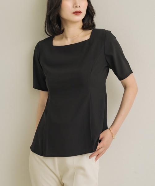NEUNA(ヌナ)の「【着るだけでシルエット美人◎】スクエアペプラム(Tシャツ/カットソー・レディース・アイボリー/ブラック・FREE)」の10枚目の写真