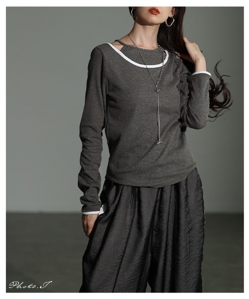 Sawa a la mode(サワアラモード)の「アメスリタンクレイヤード風リブニットトップス(Tシャツ/カットソー・レディース・アイボリー/チャコールグレー・FREE)」の3枚目の写真