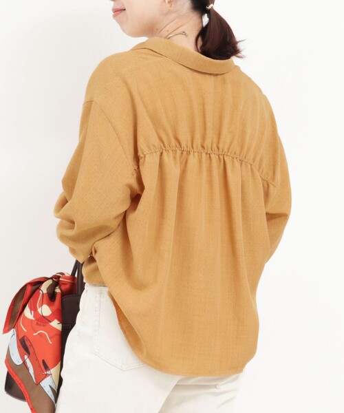 MICO COULIER（ミコクリエ）の「ライトタンブラーパンチングブラウス（シャツ/ブラウス・レディース・ライトグレー/ブラウン/キャメル・38）」の15枚目の写真