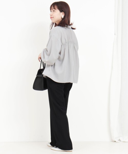 MICO COULIER（ミコクリエ）の「ライトタンブラーパンチングブラウス（シャツ/ブラウス・レディース・ライトグレー/ブラウン/キャメル・38）」の20枚目の写真