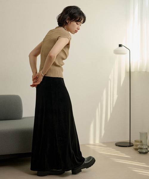 LAULEN(ローレン)の「velor narrow long skirt /ベロアナローロングスカート(スカート・レディース・ブラック/グレー/ブラウン・S/M)」の9枚目の写真