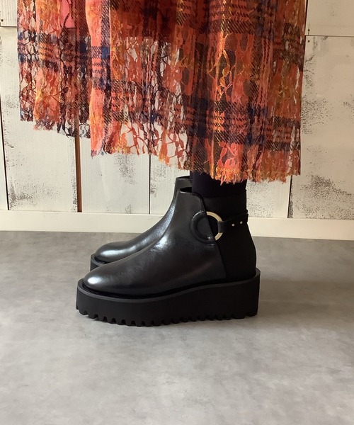 ALL BLACK(オールブラック)の「【本革/厚底/6cm】リングデザイン 厚底ショートブーツ(ブーツ・レディース・ブラック/ホワイト・38/39/36/37/40)」の19枚目の写真