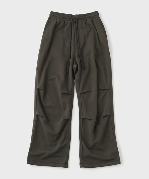 MATSUFUJI（マツフジ）の「MATSUFUJI / マツフジ WIDE SWEATPANTS（スウェットパンツ・メンズ・ブラック/チャコールグレー・3/2）」の2枚目の写真