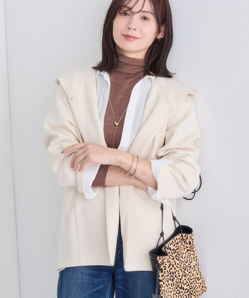 INDIVI(インディヴィ)の「【軽羽織り】フーディーライトコート(ブルゾン・レディース・ライトグレー系5/ネイビー/アイボリー・38/34/15 /13/05)」の1枚目の写真