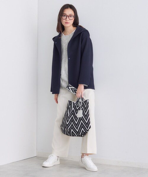 INDIVI(インディヴィ)の「【軽羽織り】フーディーライトコート(ブルゾン・レディース・ライトグレー系5/ネイビー/アイボリー・38/34/15 /13/05)」の11枚目の写真