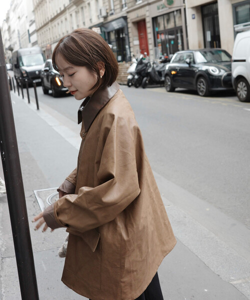 Firsthand（ファーストハンド）の「Firsthand/ファーストハンド オーバーサイズ レザレットブルゾン / 異素材切り替え / 2WAY スタンドカラー ブルゾン（ブルゾン・レディース・ブラウン/キャメル・ﾌﾘ-）」の10枚目の写真