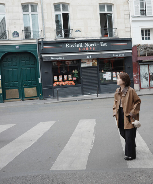 Firsthand（ファーストハンド）の「Firsthand/ファーストハンド オーバーサイズ レザレットブルゾン / 異素材切り替え / 2WAY スタンドカラー ブルゾン（ブルゾン・レディース・ブラウン/キャメル・ﾌﾘ-）」の14枚目の写真