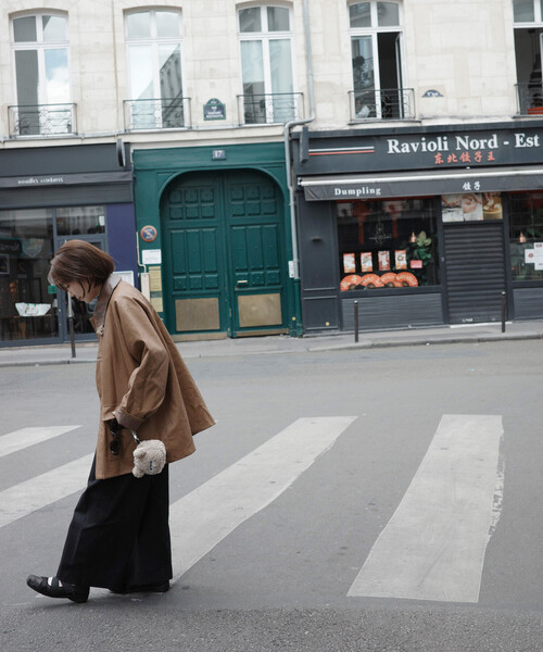 Firsthand（ファーストハンド）の「Firsthand/ファーストハンド オーバーサイズ レザレットブルゾン / 異素材切り替え / 2WAY スタンドカラー ブルゾン（ブルゾン・レディース・ブラウン/キャメル・ﾌﾘ-）」の16枚目の写真