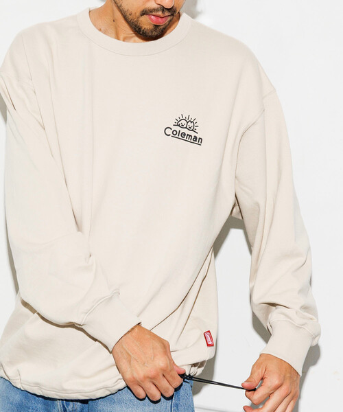 COLEMAN(コールマン)の「Coleman/コールマン Coleman×matsui×FREAK'S STORE 別注 コールマン matsui Camping Joy ドローコード クルーネック スウェット(スウェット・メンズ・チャコールグレー/ライトグレー/オフホワイト/マスタード・MEDIUM/LARGE)」の9枚目の写真