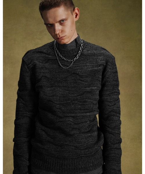 JOHN LAWRENCE SULLIVAN（ジョンローレンスサリバン）の「TUCK STITCHED KNIT SWEATER（ニット/セーター・メンズ・ブラック/グレー・SMALL/MEDIUM）」の5枚目の写真