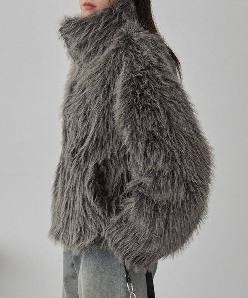 nui nullu】スタンドカラーボリュームファーショートブルゾン