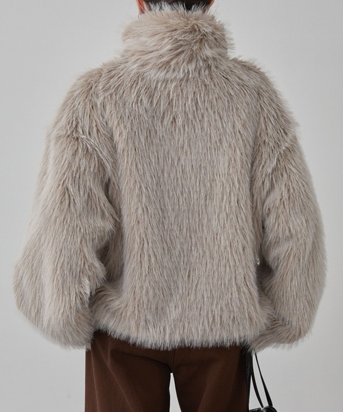 nui nullu】スタンドカラーボリュームファーショートブルゾン