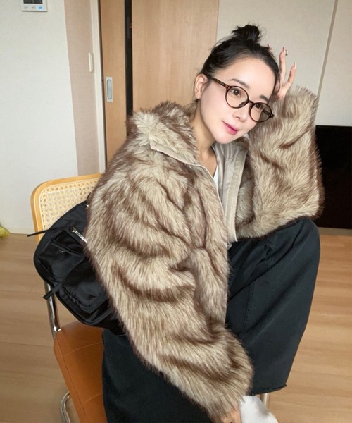 nui nullu】スタンドカラーボリュームファーショートブルゾン