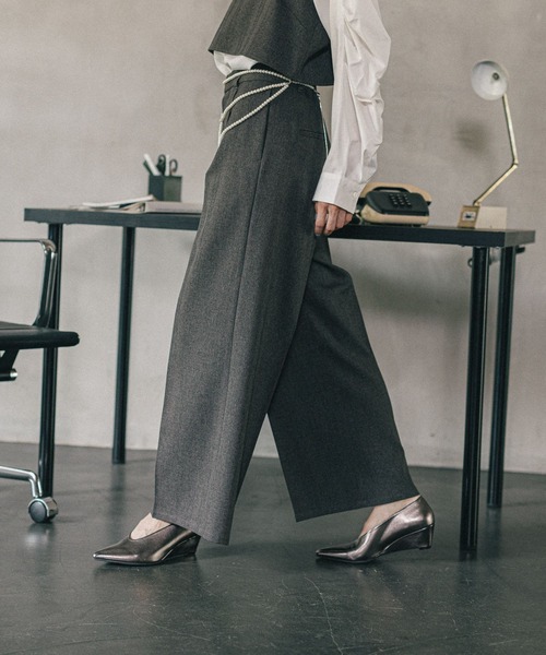 LEPSIM(レプシィム)の「《オフィスライン》ワイドタックパンツ 582113(その他パンツ・レディース・ブラウン/グレー/ブラック・FREE)」の6枚目の写真