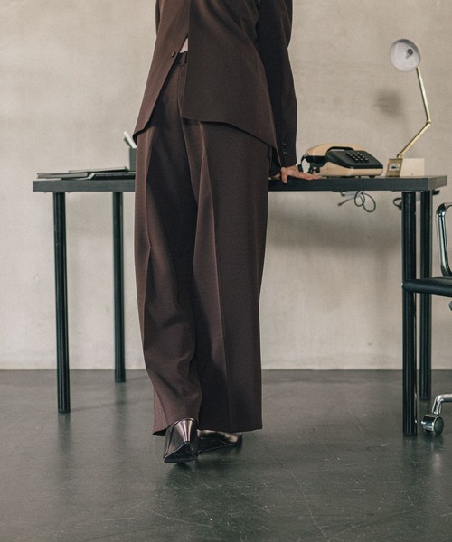 LEPSIM(レプシィム)の「《オフィスライン》ワイドタックパンツ 582113(その他パンツ・レディース・ブラウン/グレー/ブラック・FREE)」の22枚目の写真