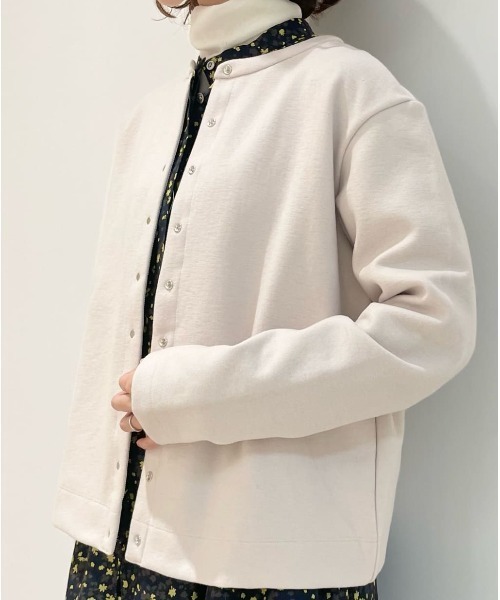 human woman（ヒューマンウーマン）の「◆ミルドジャージーカーディガン（カーディガン/ボレロ・レディース・ブラック/ネイビー/ライトグリーン/ホワイト系その他/ブラウン系その他・MEDIUM）」の6枚目の写真