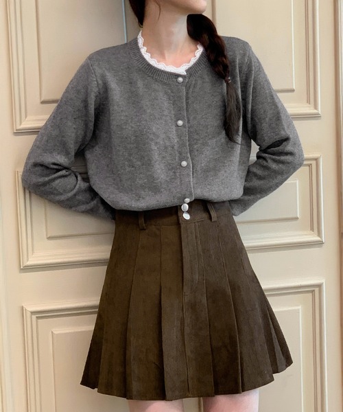 by muni:r（バイ ムニール）の「【お気に入り登録数11,000突破・着用動画あり・4色展開】パールボタンカーディガン（ニット/セーター・レディース・ネイビー/ブラック/アイボリー/グレー・FREE）」の9枚目の写真