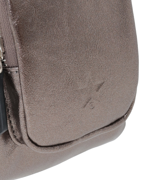 CONVERSE TOKYO(コンバーストウキョウ)の「METALLIC MULTI POCKET SHOULDER BAG(ショルダーバッグ・レディース・ブロンズ/シルバー/ブラック・FREE)」の22枚目の写真
