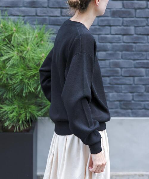 FORK&SPOON（フォークアンドスプーン）の「FORK&SPOON　ミラノリブクルーネックニット（ニット/セーター・レディース・ネイビー/ブラック/アイボリー/レッド・1）」の8枚目の写真