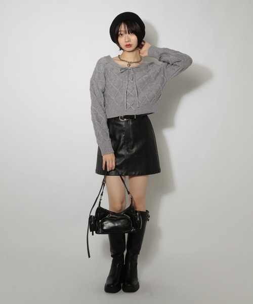 PAGEBOY(ページボーイ)の「レースアップ2WAYショート(ニット/セーター・レディース・レッド/ブラック/グレー/オフホワイト・FREE)」の11枚目の写真