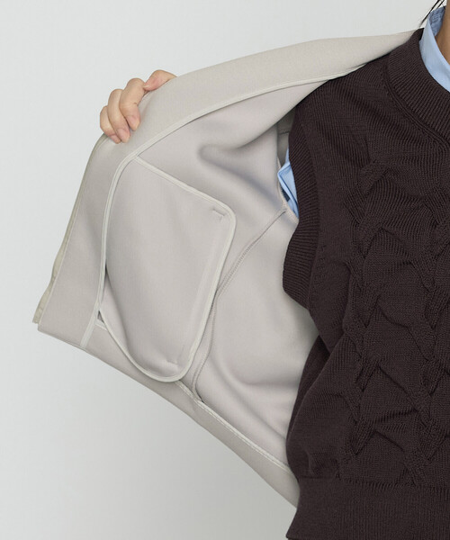 COMME CA(コムサ)の「ダブルエアーダンボール ノーカラーブルゾン(ブルゾン・レディース・ブラック/ライトグレー/ブルー系その他・9号)」の15枚目の写真