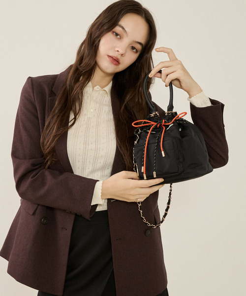 LeSportsac(レスポートサック)の「W DRAWSTRING CHAIN BAG ノクターンフレームCD(ショルダーバッグ・レディース・ブラック・FREE)」の1枚目の写真