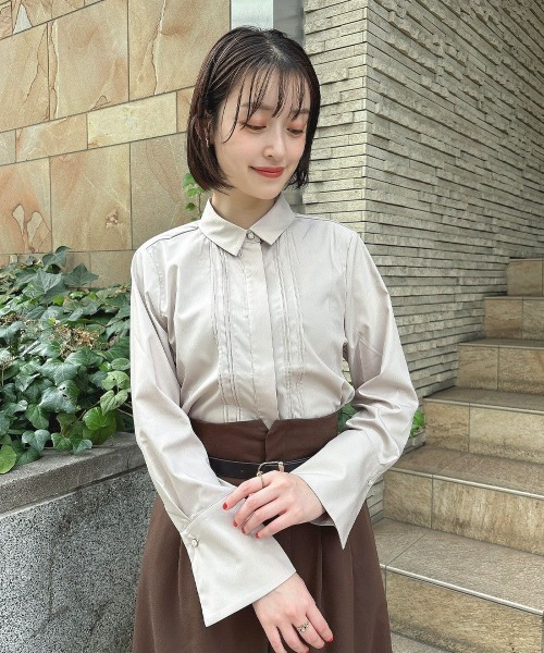 an another angelus（アンアナザーアンジェラス）の「ビジュー釦タイ付きシャツ（シャツ/ブラウス・レディース・オフホワイト/ベージュ・FREE）」の11枚目の写真