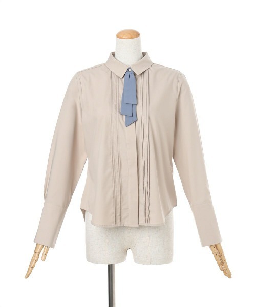 an another angelus（アンアナザーアンジェラス）の「ビジュー釦タイ付きシャツ（シャツ/ブラウス・レディース・オフホワイト/ベージュ・FREE）」の13枚目の写真