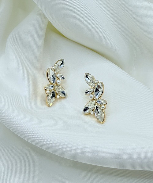 ピアス ビジュー 水色 緑 ハート 蝶 パールチャーム 推し デート