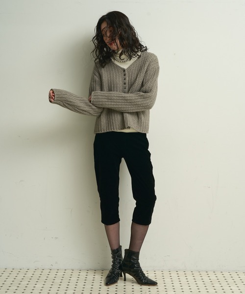 Lutim by u(ルチバイユー)の「Waffle knit multi-button cardigan / ワッフル編みマルチボタンカーディガン(カーディガン/ボレロ・レディース・アイボリー/グレー/ネイビー・FREE)」の19枚目の写真