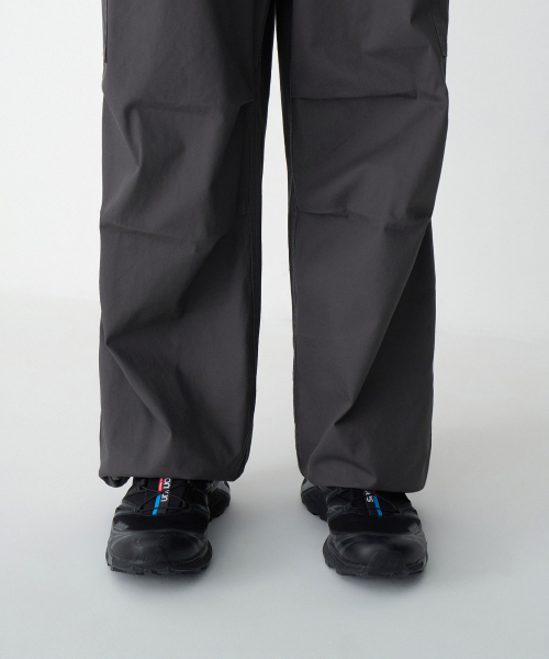 MUSINSA STANDARD（ムシンサスタンダード）の「コットンパラシュートバンディングカーゴパンツ[グレー]（その他パンツ・メンズ・その他・40/42/26/28/30/32/34/36/38）」の12枚目の写真
