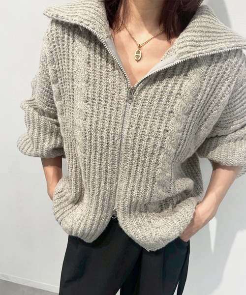 Reurie'(レウリィ)の「ダブルジップカラーニット(chihiro select) シンプル カジュアル ゆったり 秋 冬 もこもこ 厚手 ケーブル編み マタニティ(ニット/セーター・レディース・チャコールグレー/カーキ・FREE)」の12枚目の写真