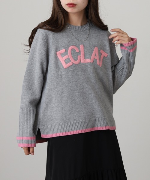 EGLANTINE(エグランティーヌ)の「EGLANTINE 配色ロゴ刺繍 袖リブニット(ニット/セーター・レディース・チャコールグレー/グレー/ブルー・38)」の5枚目の写真