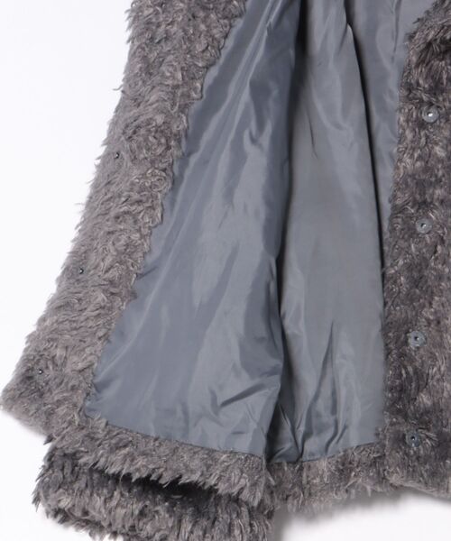 Three Four Time（ｽﾘｰﾌｫｰﾀｲﾑ）の「カールフェイクファーコート（その他アウター・レディース・オフホワイト/グレー・FREE）」の22枚目の写真
