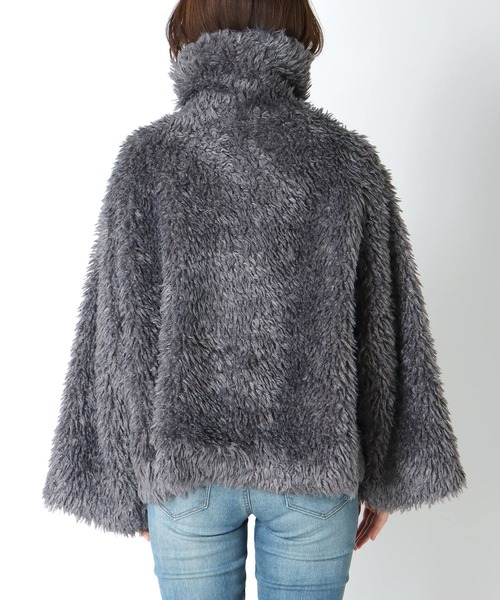 Three Four Time（ｽﾘｰﾌｫｰﾀｲﾑ）の「カールフェイクファーコート（その他アウター・レディース・オフホワイト/グレー・FREE）」の14枚目の写真