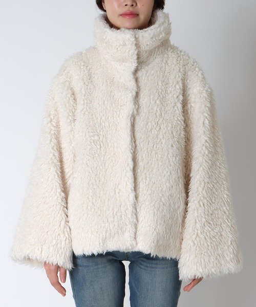 Three Four Time（ｽﾘｰﾌｫｰﾀｲﾑ）の「カールフェイクファーコート（その他アウター・レディース・オフホワイト/グレー・FREE）」の10枚目の写真