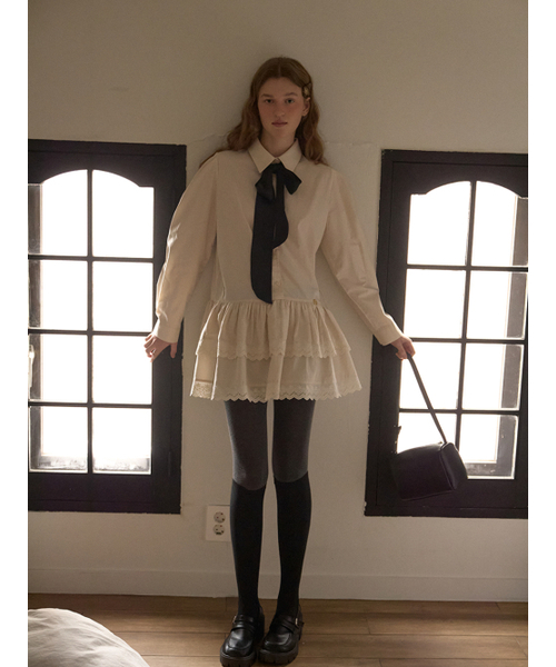 ANOETIC(アノエティック)の「LACE TIE SHIRT DRESS_BEIGE(ワンピース・レディース・ベージュ・FREE)」の1枚目の写真