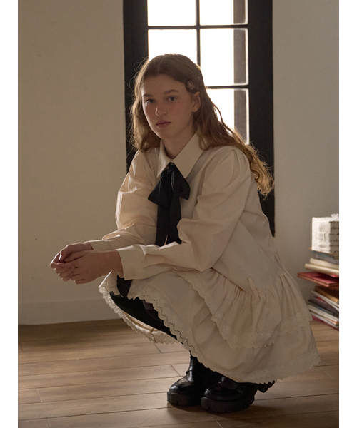 ANOETIC(アノエティック)の「LACE TIE SHIRT DRESS_BEIGE(ワンピース・レディース・ベージュ・FREE)」の2枚目の写真