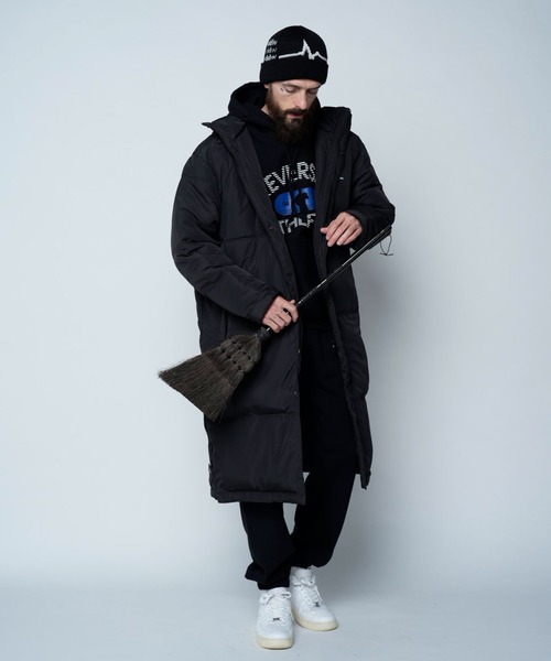 reversal.dogi.design.works(リバーサル・ドーギ・デザイン・ワークス)の「<reversal/リバーサル>rvddw MMA BENCH COAT(その他アウター・メンズ・ブラック/レッド・X-LARGE/LARGE)」の19枚目の写真