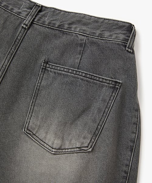 FABREGAT(ファブレガ)の「スモーキーサイドパネルデニムパンツ(デニムパンツ・メンズ・その他・2/3/1)」の4枚目の写真