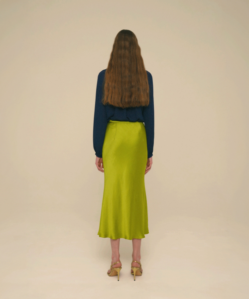 ICE GARDEN A.508(アイス ガーデン エイオーゴンパル)の「Mermaid Maxi Satin Skirt_Golden Lime(スカート・レディース・その他・SMALL/MEDIUM)」の4枚目の写真