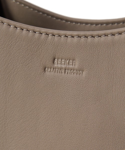 MEN'S BIGI(メンズビギ)の「【SEEKER/シーカー】別注 ソフトレザー2wayトートバッグ(トートバッグ・メンズ・ブラック/グレー系その他・FREE)」の10枚目の写真