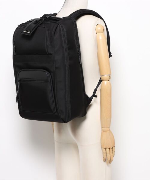ZERO HALLIBURTON(ゼロハリバートン)の「ZEST2 Backpack B4 15.6インチPC 81333(バックパック/リュック・メンズ・ブラック/ブルーグレー・FREE)」の6枚目の写真